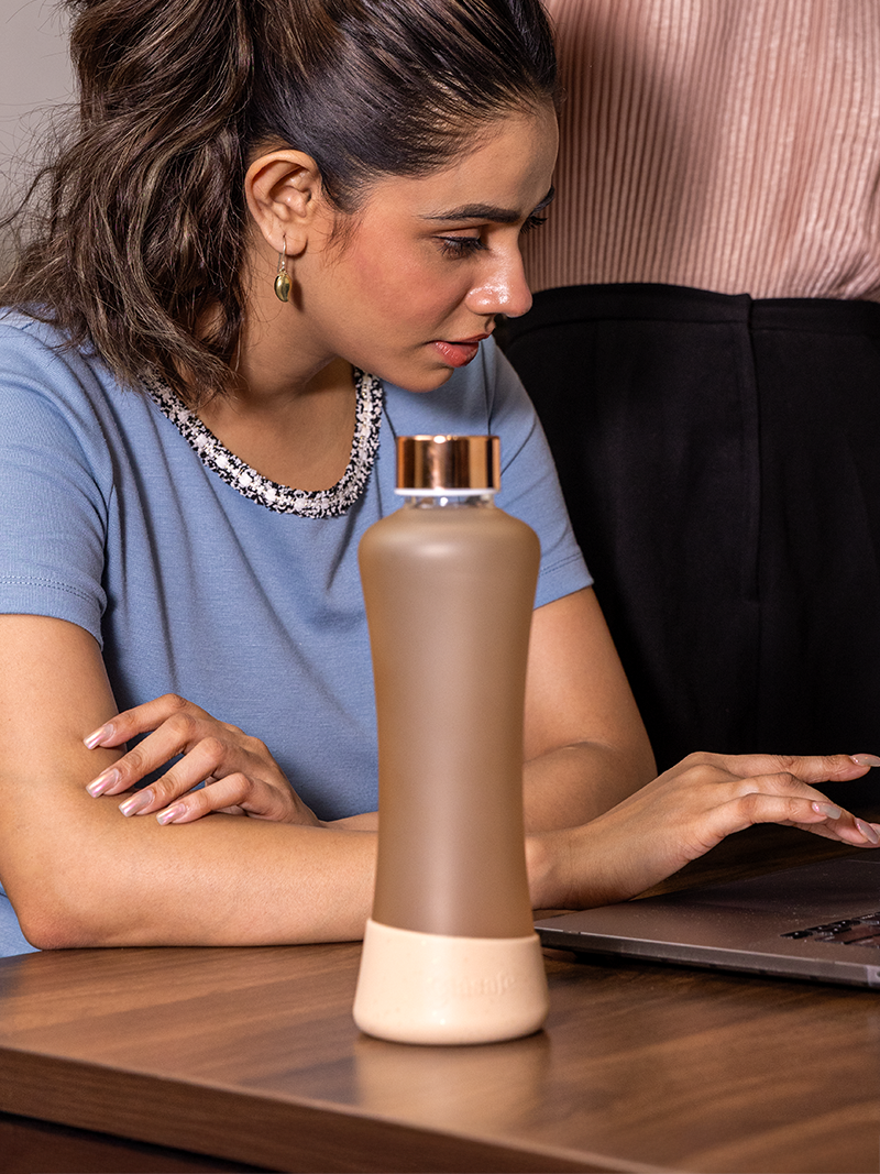 Glasafe SYP Borosilicate Glass Bottle with Silicone base 550ml (Bisque)