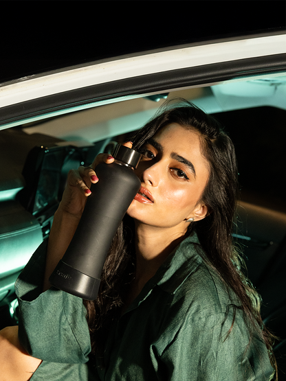 Glasafe SYP Borosilicate Glass Bottle with Sillicone Base 550ml (Noir)